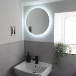 Apartment Robin Luxury Barn With Wood-fired Hot Tub Selby